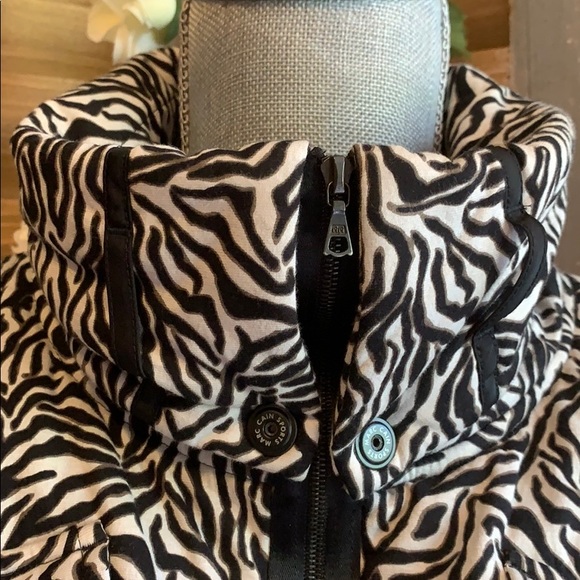 Marc Cain Sport Animal Print Crop Jacket 🌟 - Picture 11 of 16